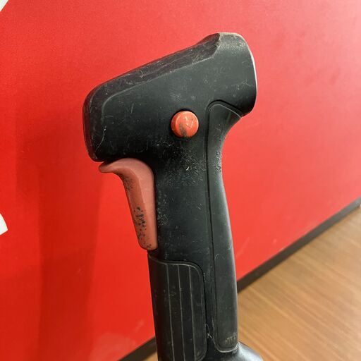 【中古】【動作OK】【店頭引取限定】　コードレス式　14.4ｖ　草刈り機　ＭＡＫＩＴＡ　マキタ　ＭＵＲ１４２ＵＤ　本体のみ