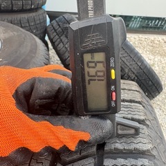 VIOLENTO アルミホイール 4本セット ＆ TOYO OBSERVE GIZ2 スタッドレスタイヤの画像