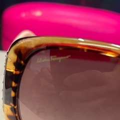 Salvatore Ferragamo サングラス　フェラガモ　 べっ甲柄 サングラス　ケース付きの画像
