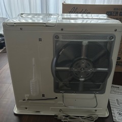 石油ファンヒーター(おまけ灯油タンク２個付き)の画像
