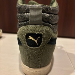 PUMA ハイカットスニーカーの画像