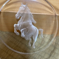 馬柄 皿の画像