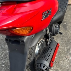 ★始動動画有り★ ライブDio ZX(AF35)　赤黒のキレイな色合いの車両です‼️ フロントディスクブレーキ❗️　2ストなので加速は抜群❗️原付　スクーター　50ccの画像