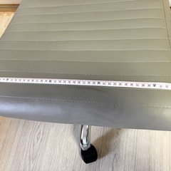 【取引中】昇降機能付き⭐︎グレー色デスクチェアの画像