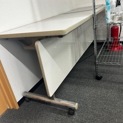 講義用長机 の画像