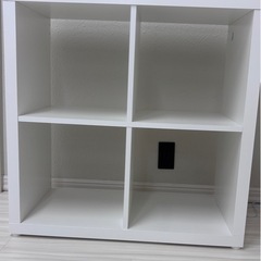 IKEA カラックス　シェルフ　下部フレーム付き　ホワイトの画像