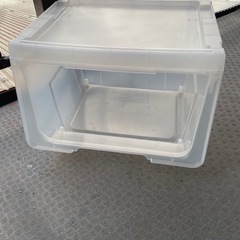 収納ケース　1個300円　在庫8個の画像