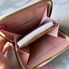 ラブブ財布の画像