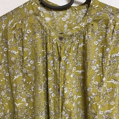 レディースロングシャツ フレンチ袖 ボタニカル柄　の画像