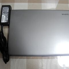 お値打ち！場所を取らない14インチ　バッテリー容量も十分　office他ソフト多数 （返品可）の画像