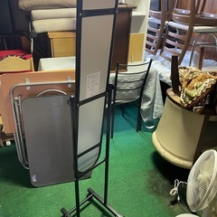 DCM キャスター付きミラーの画像