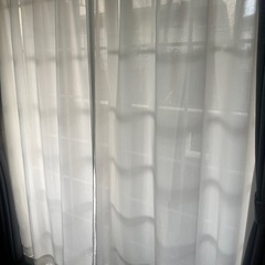カーテンの画像