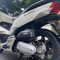 HONDA PCX JF56 バッテリー新品　タイヤ前後新品　ブレーキパッド新品　シート張り替え　オイル交換済み　の画像
