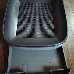 猫のドーム型トイレの画像