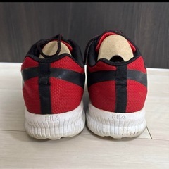 FILA メンズランニングシューズの画像