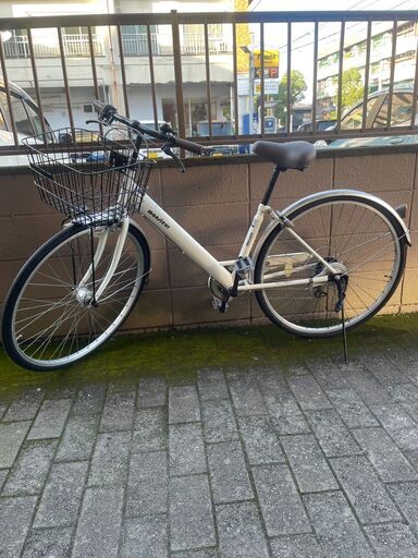 リサイクルショップどりーむ荒田店　No514 自転車　シティサイクル　２７インチ　白　ギア切り替え６段変速　LEDオートライト付き♪　鍵付き♪