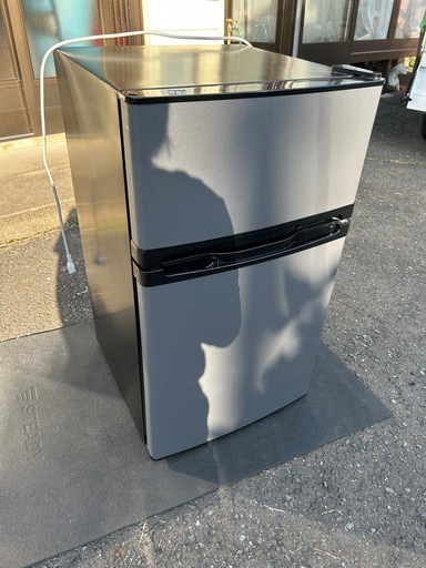 2024年製　MAXZEN 85L ブラック冷蔵庫 JR085HM01WH/GR
