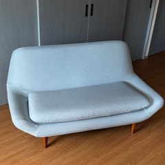 KEYUCAの二人掛けソファ　ベビィブルー色ですの画像