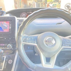 日産セレナの画像