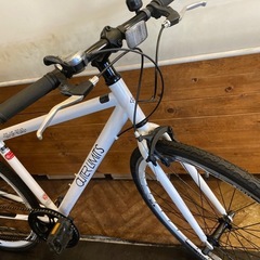 【チェーン新品！】6段変速　700×32cクロスバイク　ホワイトの画像