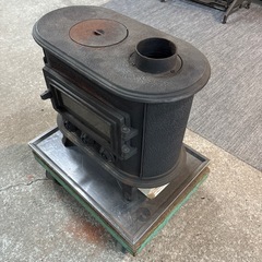 鋳物薪ストーブの画像