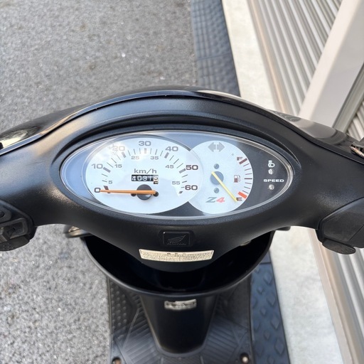 4262.スポーティーモデル　Z4（後期）　シート新品　千葉県柏市　即日配送、自走引き取りも可能