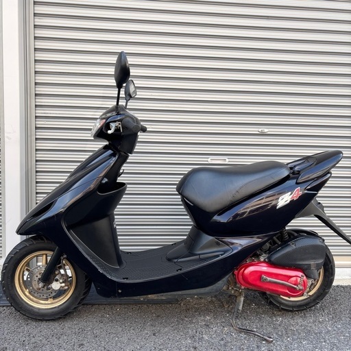 4262.スポーティーモデル　Z4（後期）　シート新品　千葉県柏市　即日配送、自走引き取りも可能