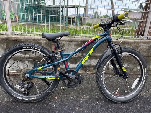 GT STOMPER PRIME 子供用  マウンテンバイク ２０インチ