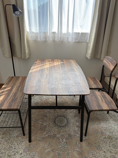 ダイニングテーブル