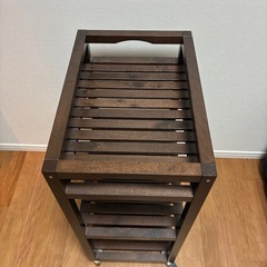 IKEA MOLGER キャスター付きワゴンの画像