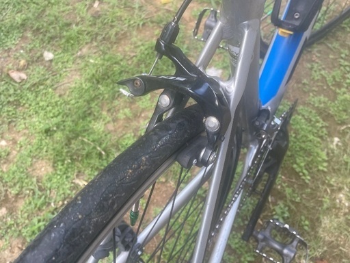 3万円GIANT CONTEND ロードバイク軽量アルミフレームのロードバイク、Shimano Claris搭載。  - モデル名: 