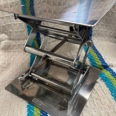 ★【レーザーレベルジャッキ 昇降テーブル 卓上 小型 昇降台 作業台】の画像