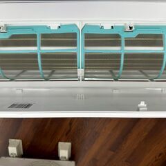 ★リユースのサカイ高崎店★TJ12910 TOSHIBA ルームエアコン RAS-H221M 2.2kw 2022年製 室内機分解洗浄済みの画像