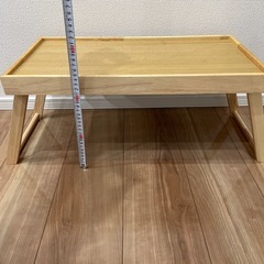 折りたたみテーブルの画像