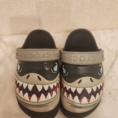クロックス キッズサンダルの画像
