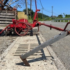 向井工業 ごんべえ　トラクター牽引　種まき機　ベルト繰上式　3条 大豆・麦・コーン ほうれん草 そば そ菜 畑 ハウス 農機具 条間マーカー付き　TS-570　ごんべい 宮崎の画像