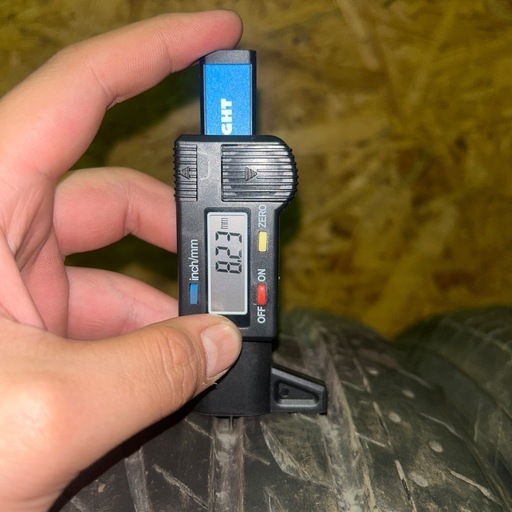 BS レグノ 215/65R16 23年 8.2mm