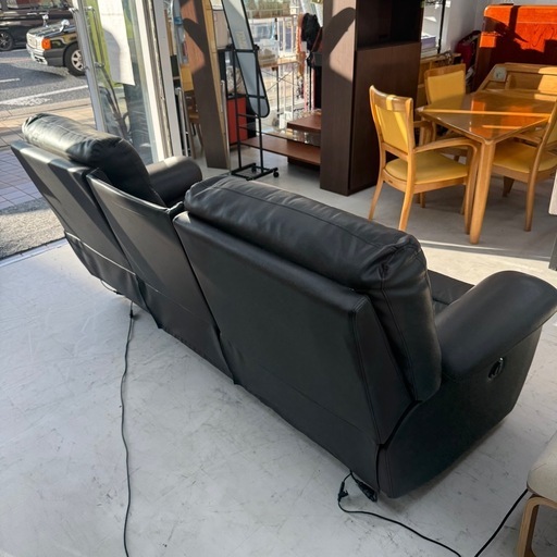 【超美品‼️】定価149,900円♪ ニトリ 210cm幅3人掛け電動リクライニングソファ 中央センターテーブル レザー 本革製ダークブラウン♪