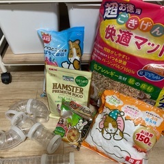 全部揃ってます ハムスター飼育セット ケージ ラック 餌 床材 トイレ砂の画像