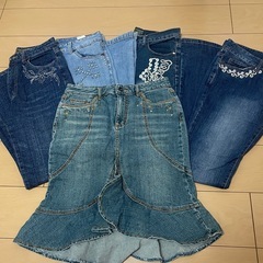 デニムパンツ4枚　デニムスカート1枚 の画像