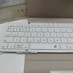【良品】TENPLUS 3E-BKY7-WH テンキー付き3つ折りモバイルキーボードの画像
