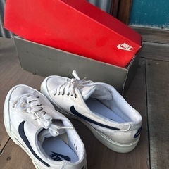 Nike スニーカー の画像