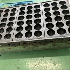 【中古】大阪引取歓迎　ガステーブル　たこやき台　鉄板3枚仕様　ガス3口　都市ガス　屋台　出店　野外販売も【II193　KNI1F068】の画像
