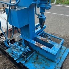 自走式　薪割り機　油圧式　クボタエンジン　6.8馬力　まきわり機　薪割り　　薪割　改造薪割り機　クローラー　キャタ　ガソリン　油圧　宮崎　簡易始動動画あり　の画像