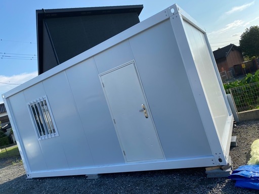 福岡市内展示物あり、見学可能　プレハブハウス3×6 物置きコンテナハウスガレージ