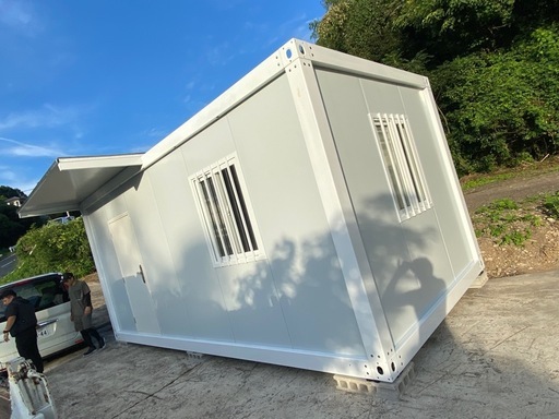 福岡市内展示物あり、見学可能　プレハブハウス3×6 物置きコンテナハウスガレージ