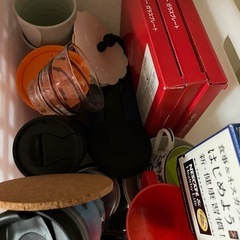食器　お皿、コップの画像