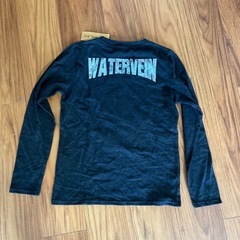 新品長袖Tシャツと少し使用くるぶし丈パンツ　黒色セットの画像