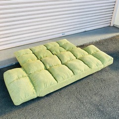 値下げ　リクライニング カウチ ソファ 2人掛け グリーン系　ナチュラル　脚付きの画像