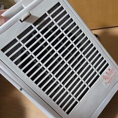 V580 ユアサ セラミックヒーター ホワイト DA-S1260R 足元 暖房の画像